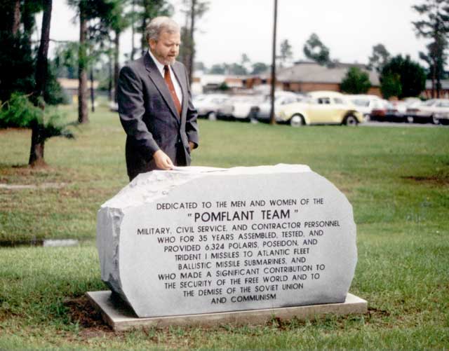 Pomflant Memorial Photo